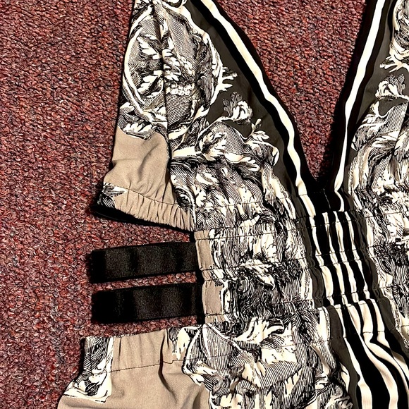 Express Top - Picture 2 of 7